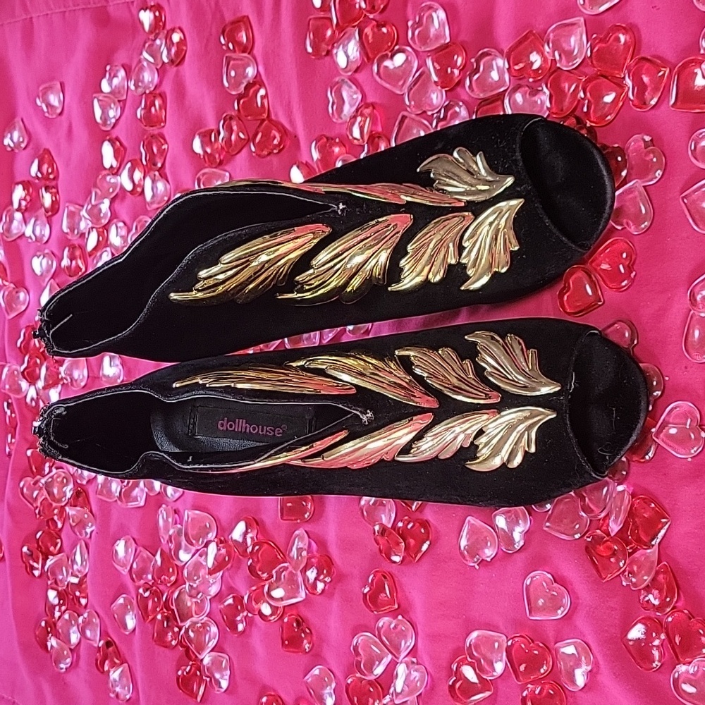 Dollhouse Black and Gold Heeled Boots